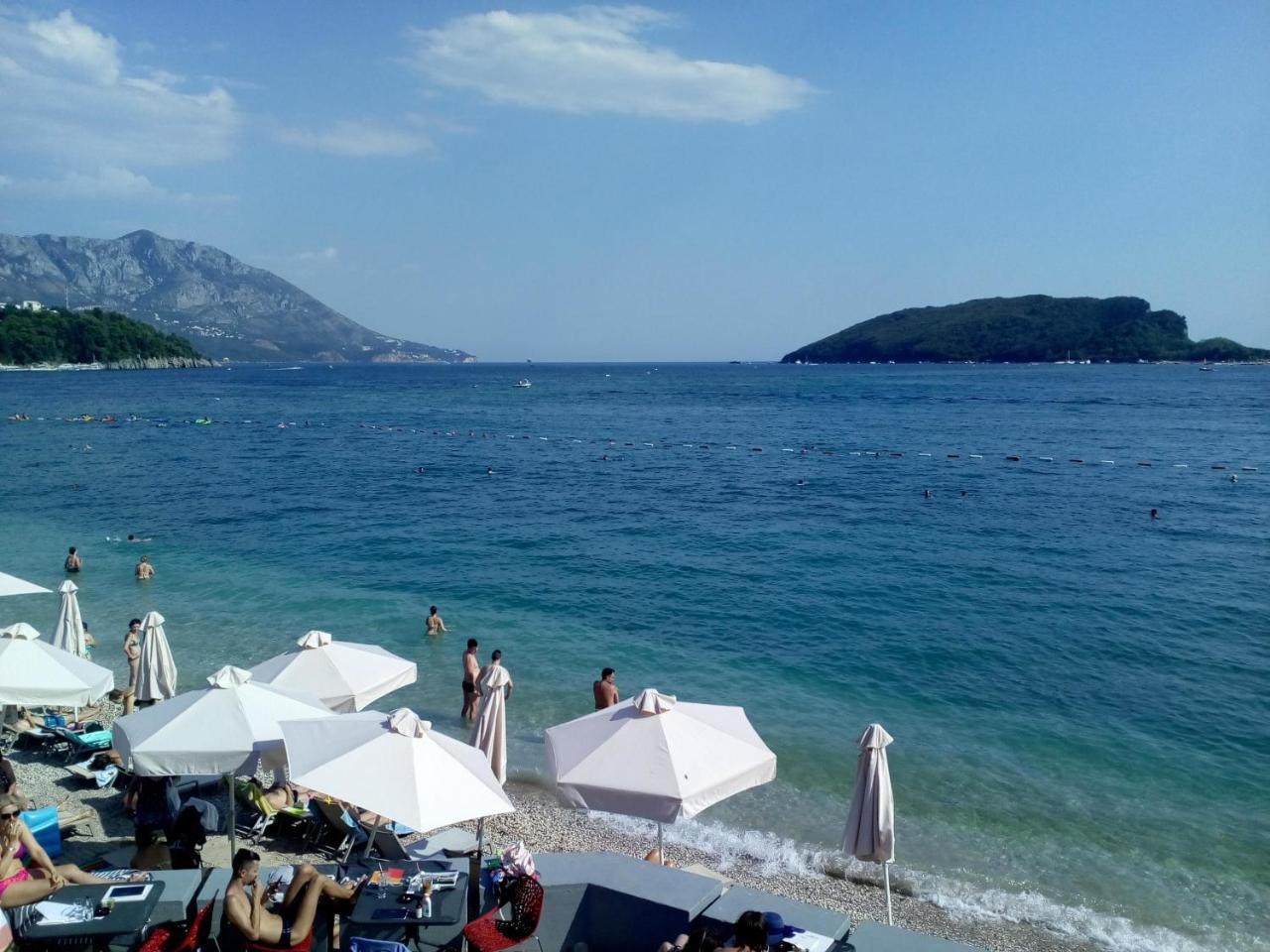 Red Lux Apartman Budva